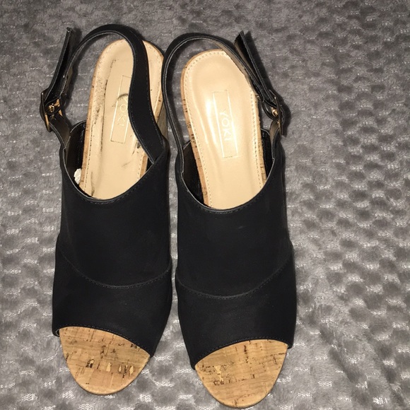 🔴SOLD🔴 Sz7.5 Yoki Black booties 🍂🍁 - Picture 3 of 8